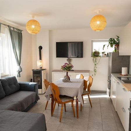 Two-Bedroom Apartment Rea In Ровінь Екстер'єр фото