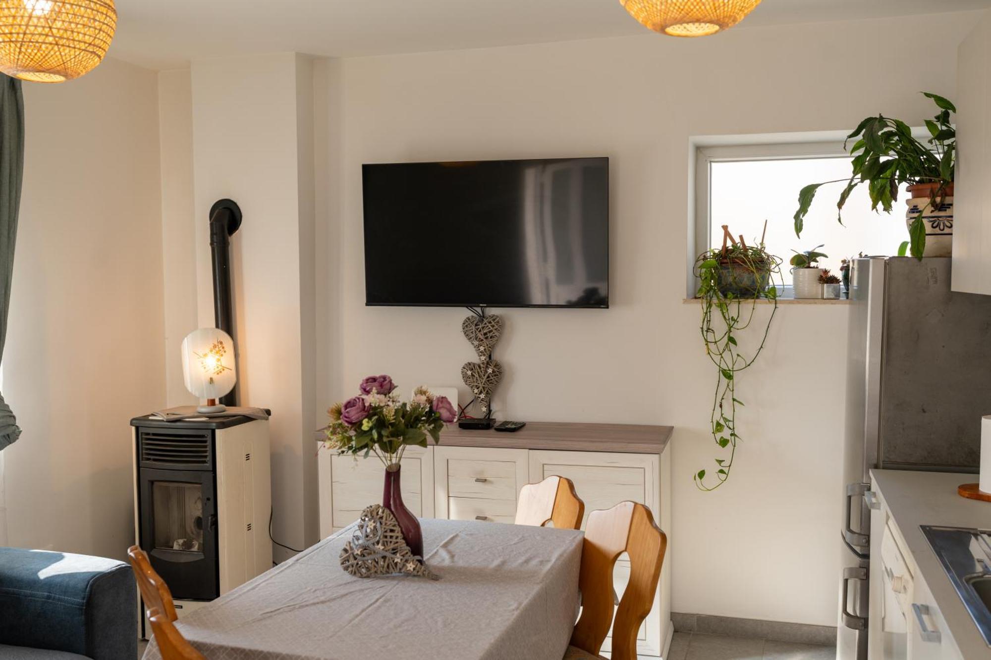 Two-Bedroom Apartment Rea In Ровінь Екстер'єр фото